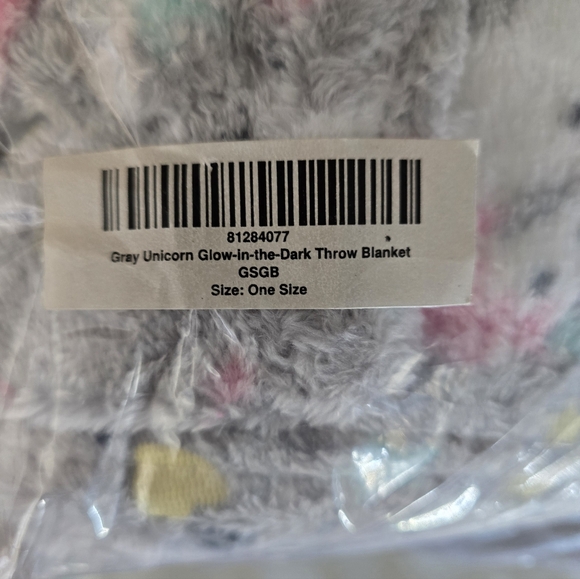 NEW Children's Glow In The Dark Unicorn Throw Blanket - Picture 2 of 2